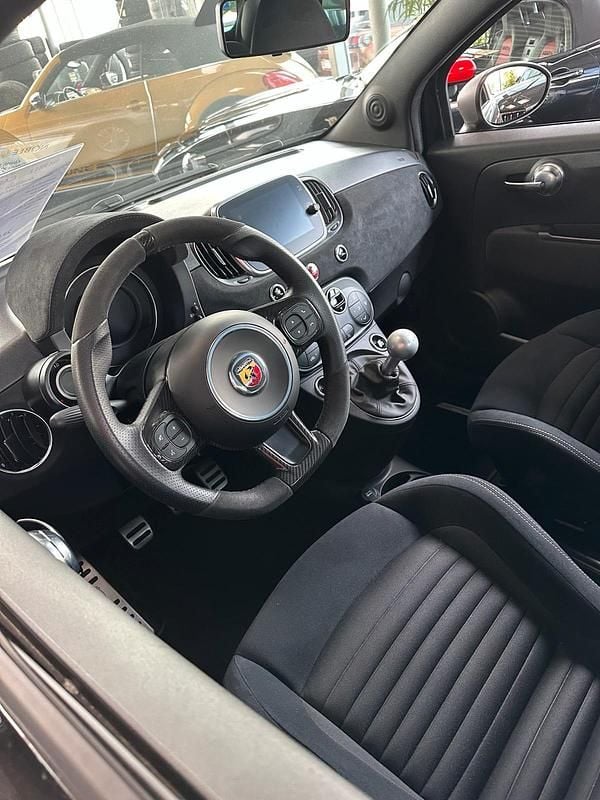 Schwarz Gebraucht 2021 Abarth 595C Competizione Cabrio | 25.900 € (Fairer Preis) - Bild 1/4