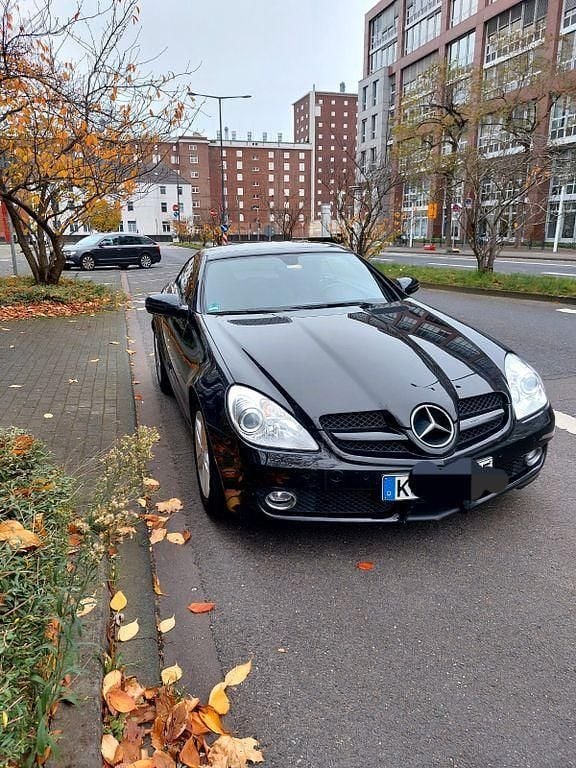 Schwarz Gebraucht 2010 Mercedes SLK200 Cabrio | 9.900 € (Superpreis) - Bild 1/4