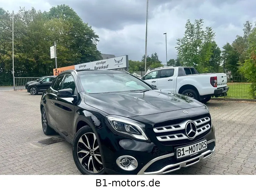 Gebraucht Mercedes GLA220 170 PS (125 kW) 2019 Schwarz SUV
