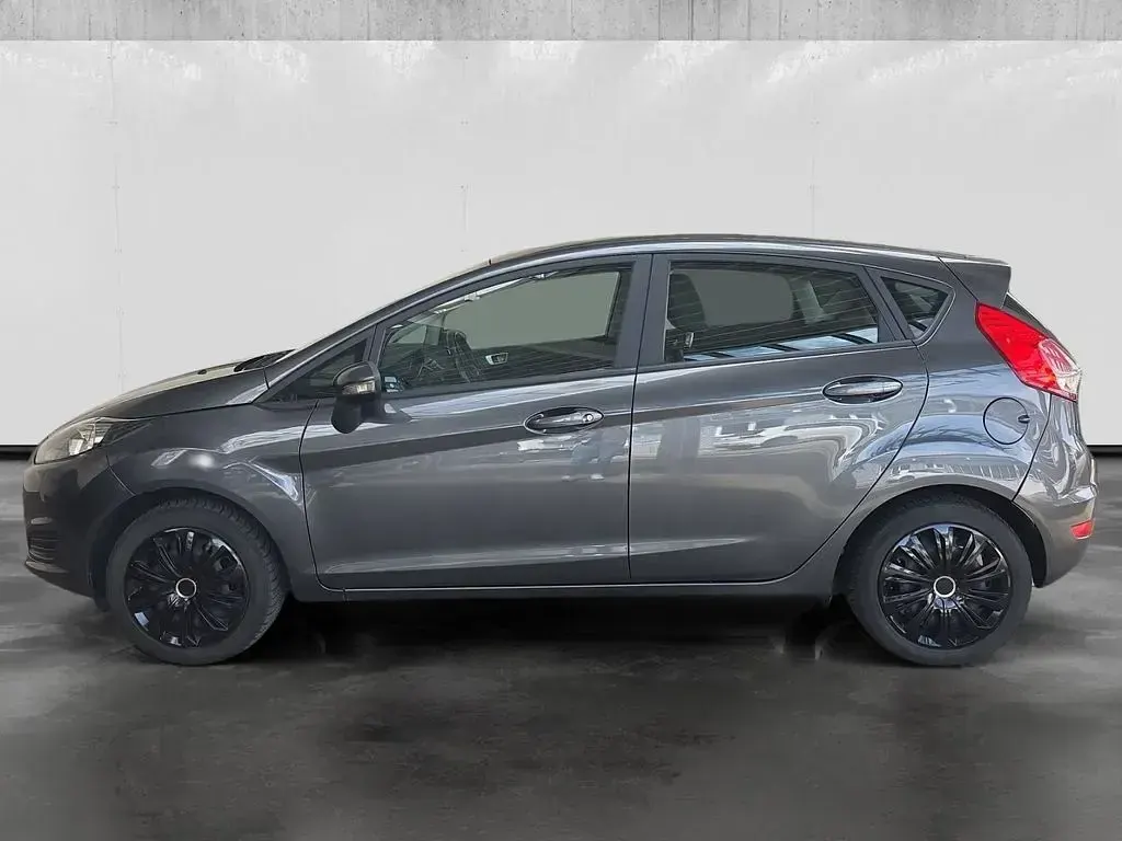 Gebraucht Ford Fiesta Trend 82 PS (60 kW) 2016 Grau Kleinwagen