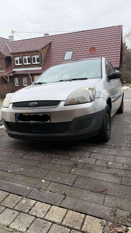 Silber Gebraucht 2006 Ford Fiesta Ambiente Limousine | 2.250 € (Fairer Preis) - Bild 1/4