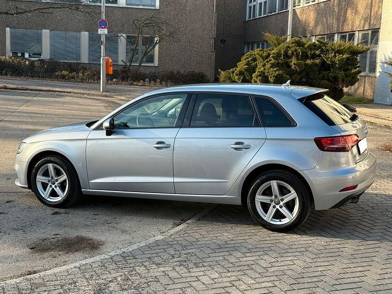 Gebraucht Audi A3 110 PS (80 kW) 2016 Grau Limousine