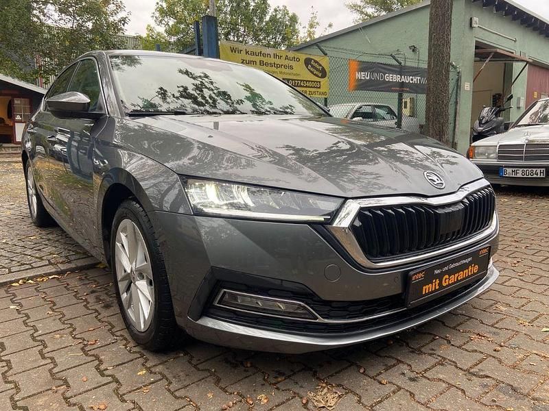 Grau Gebraucht 2022 Skoda Octavia Style Limousine | 19.990 € (Guter Preis) - Bild 1/4