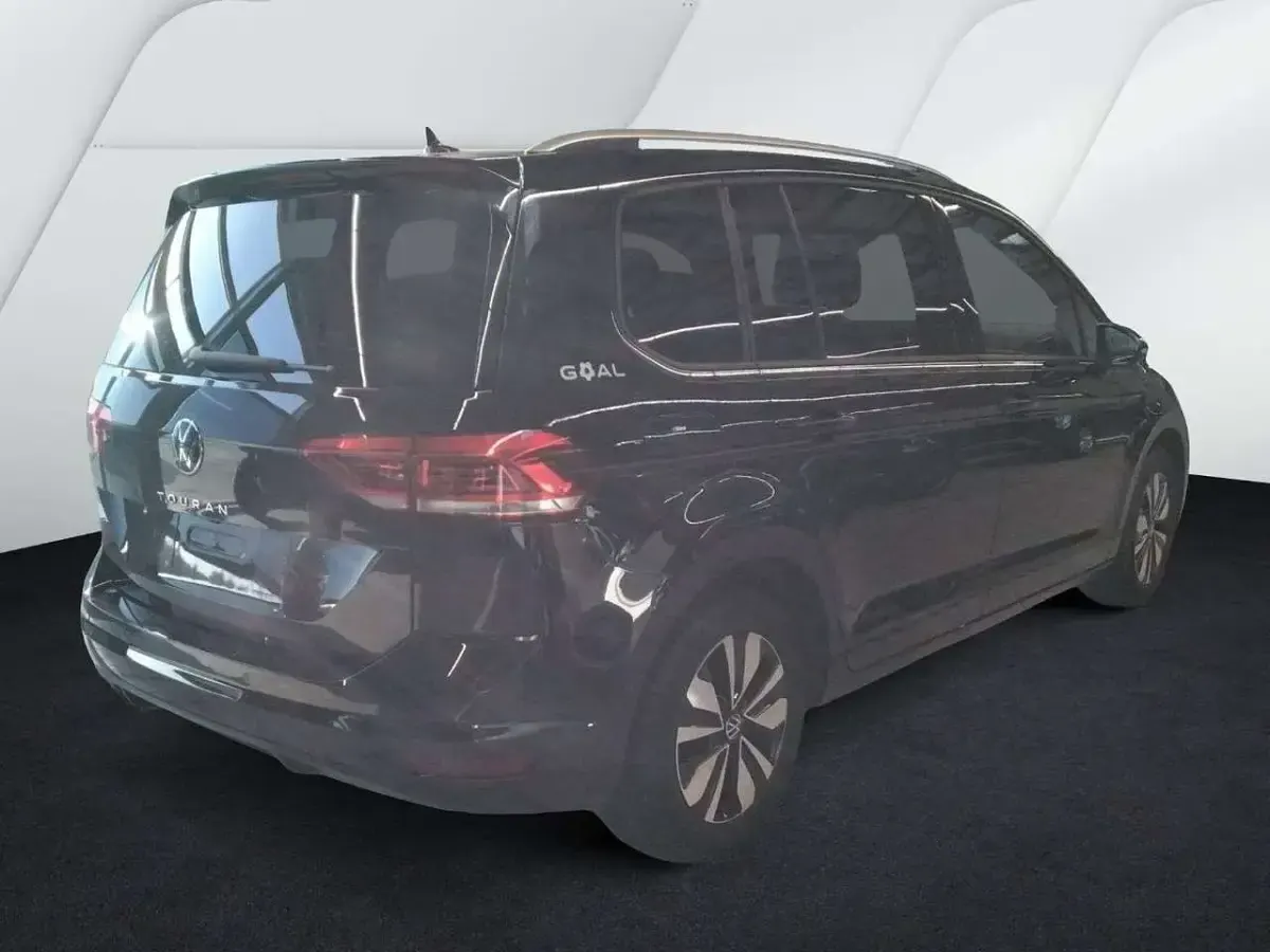 Gebraucht VW Touran Goal 150 PS (110 kW) 2025 Schwarz Van / Kleinbus