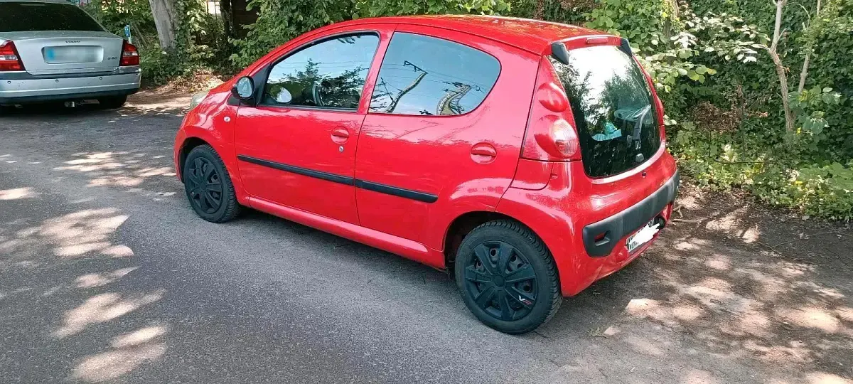 Gebraucht Peugeot 107 68 PS (50 kW) 2005 Rot Kleinwagen