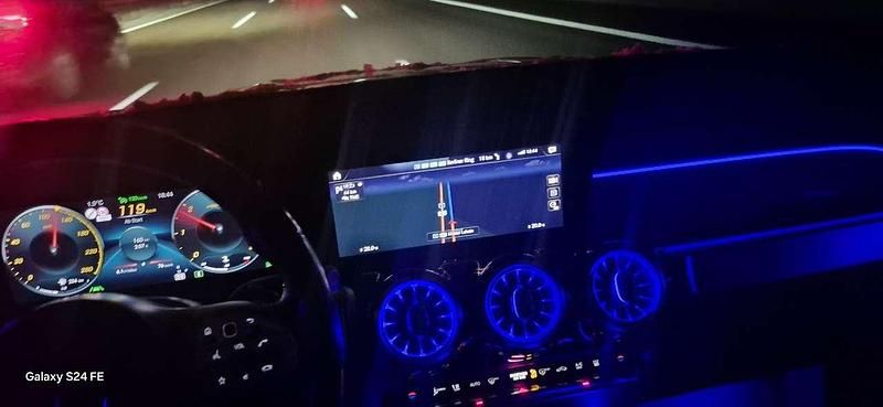 Gebraucht Mercedes GLB200 AMG line 150 PS (110 kW) 2021 Weiß SUV