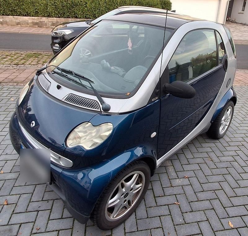 Blau Gebraucht 2006 Smart ForTwo Coupé Pure Coupé | 2.100 € - Bild 1/4