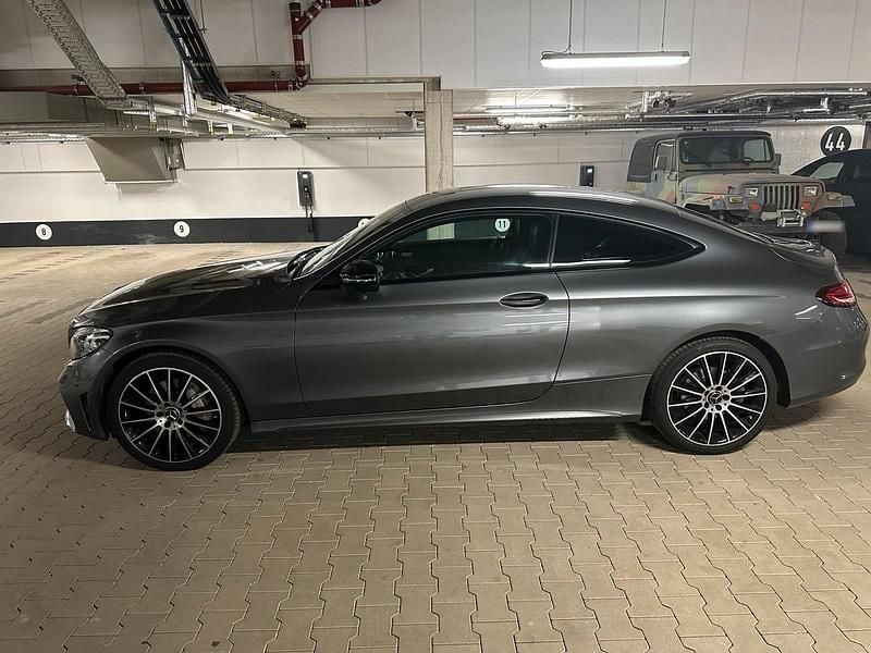 Gebraucht Mercedes C400 333 PS (244 kW) 2019 Grau Coupé