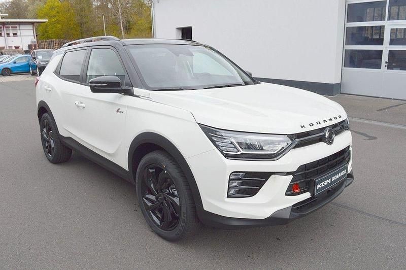Neu KGM Korando 163 PS (119 kW) 2026 Grand white 2 tone SUV