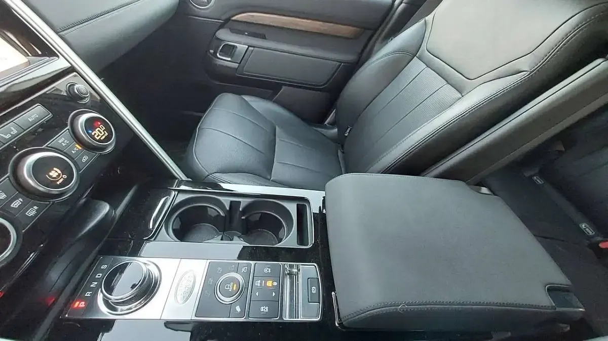 Gebraucht Land Rover Discovery HSE 306 PS (225 kW) 2019 Grau SUV
