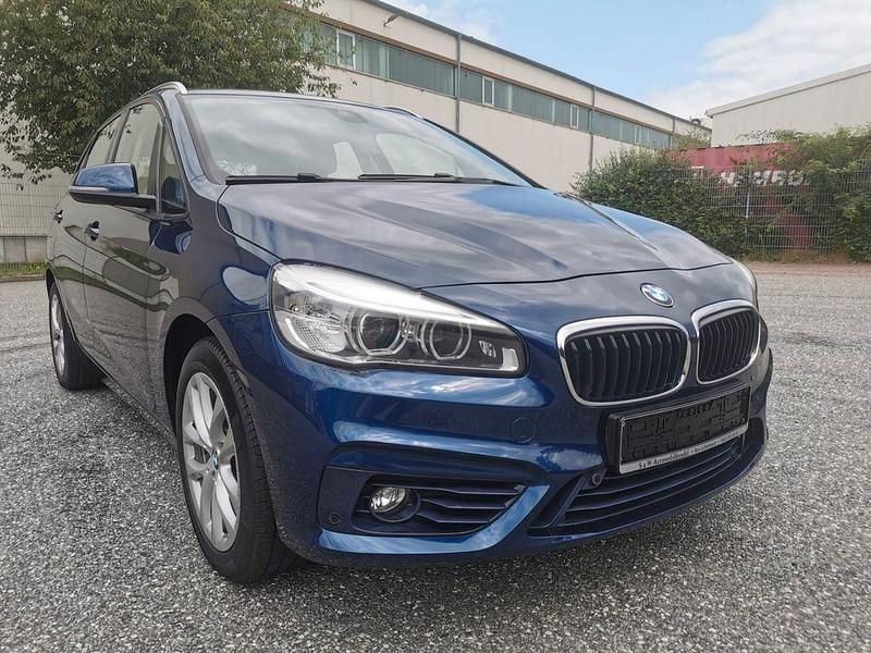 Blau Gebraucht 2015 BMW 220 Active Tourer Performance Van / Kleinbus | 14.999 € (Fairer Preis) - Bild 1/4