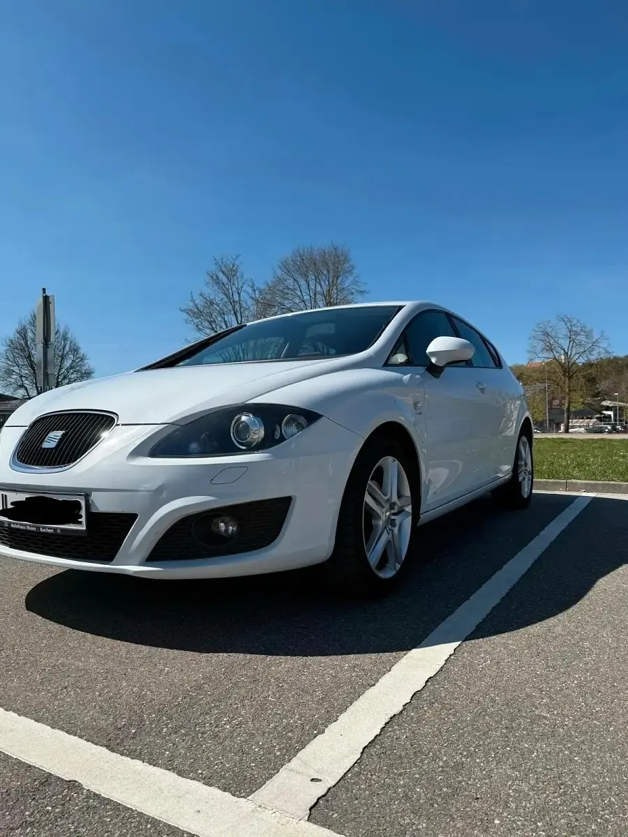 Second-hand Seat Leon 105 CP (77 kW) 2012 Alb Hatchback
