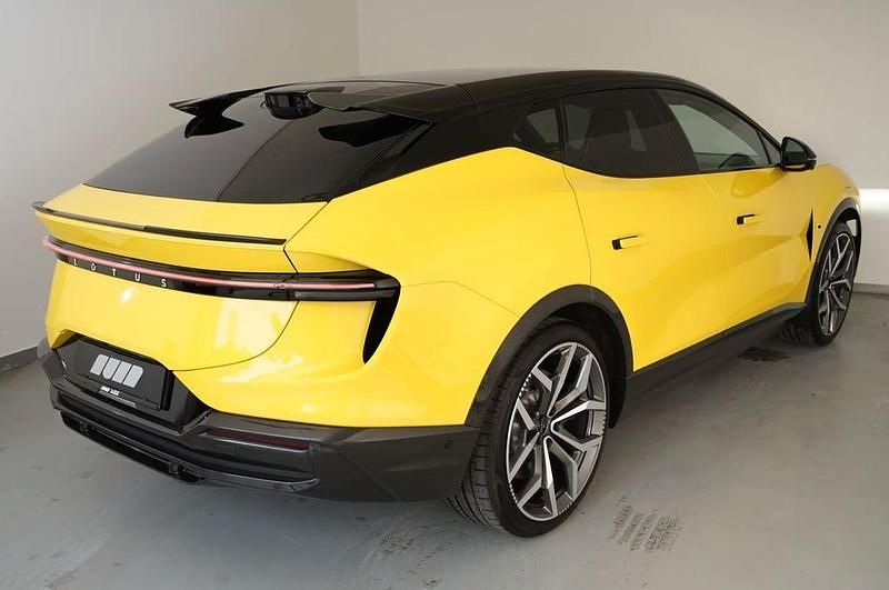 Używany Lotus Eletre 675 kW (918 KM) 2025 Żółty SUV