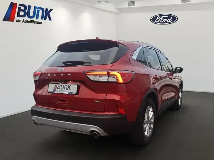Gebraucht Ford Kuga Titanium X 224 PS (164 kW) 2022 Lucid red met SUV