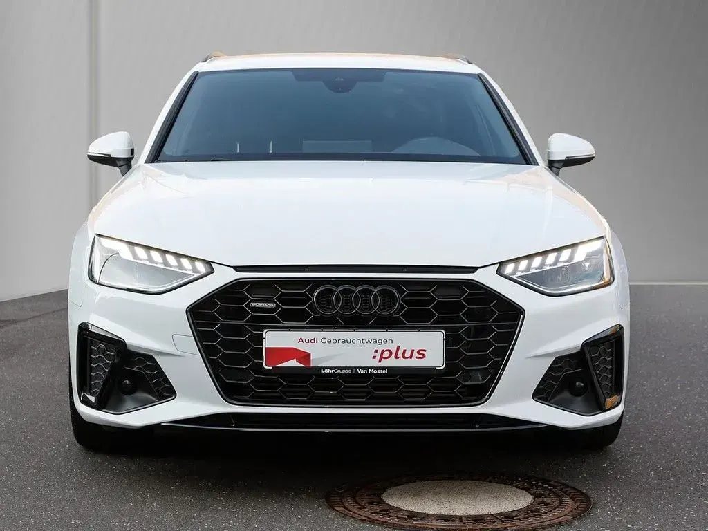Gebraucht Audi A4 S-Line 204 PS (150 kW) 2023 Ibisweiß Kombi