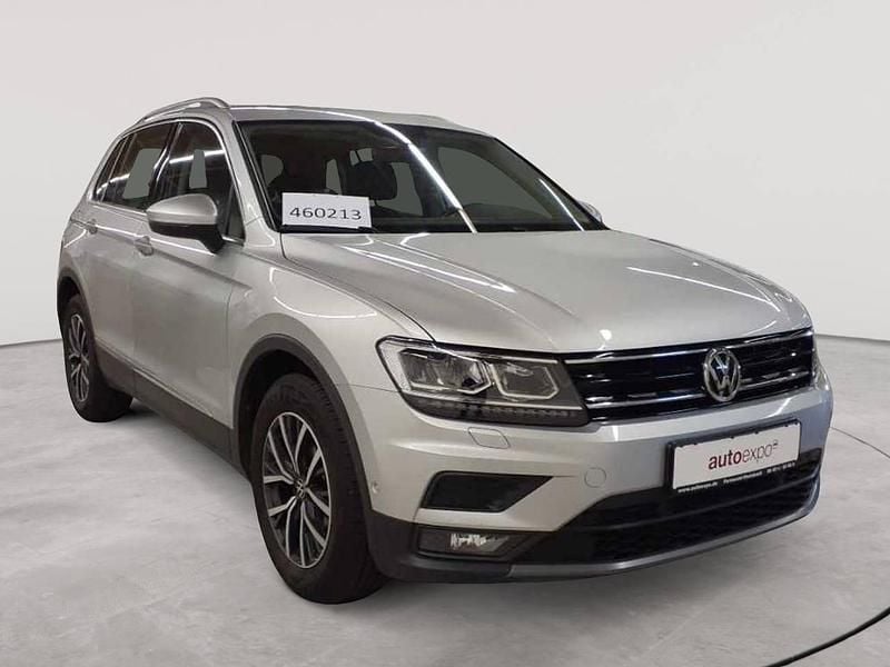 Reflexsilber metallic Gebraucht 2020 VW Tiguan Comfortline SUV | 24.090 € (Guter Preis) - Bild 1/4