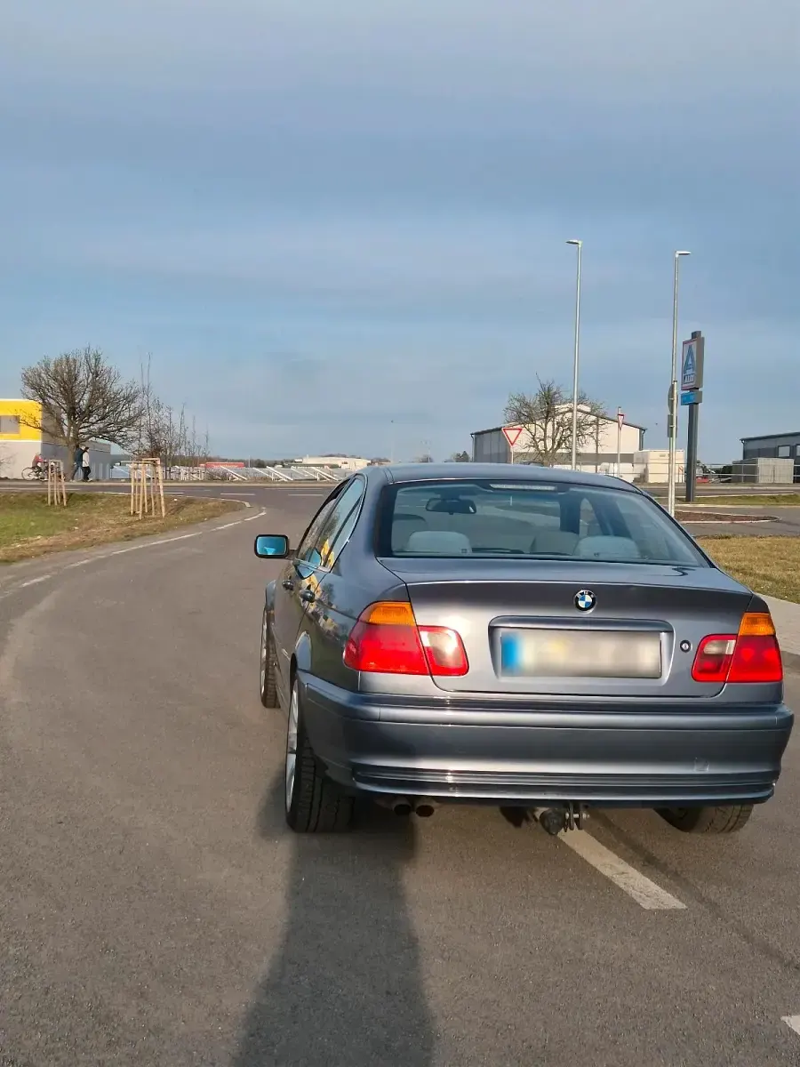 Brugt BMW 320 150 HK (110 kW) 1998 Blå Sedan
