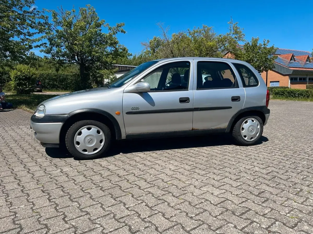 Gebraucht Opel Corsa 65 PS (47 kW) 2000 Silber Kleinwagen