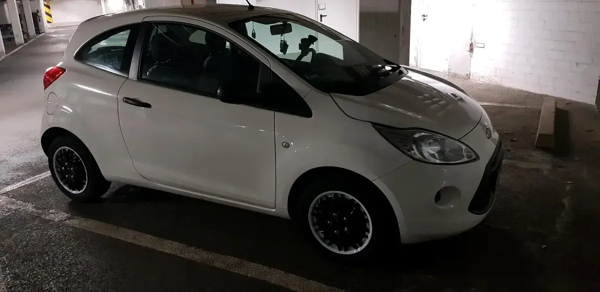 Gebraucht Ford Ka 69 PS (50 kW) 2014 Weiß Kleinwagen