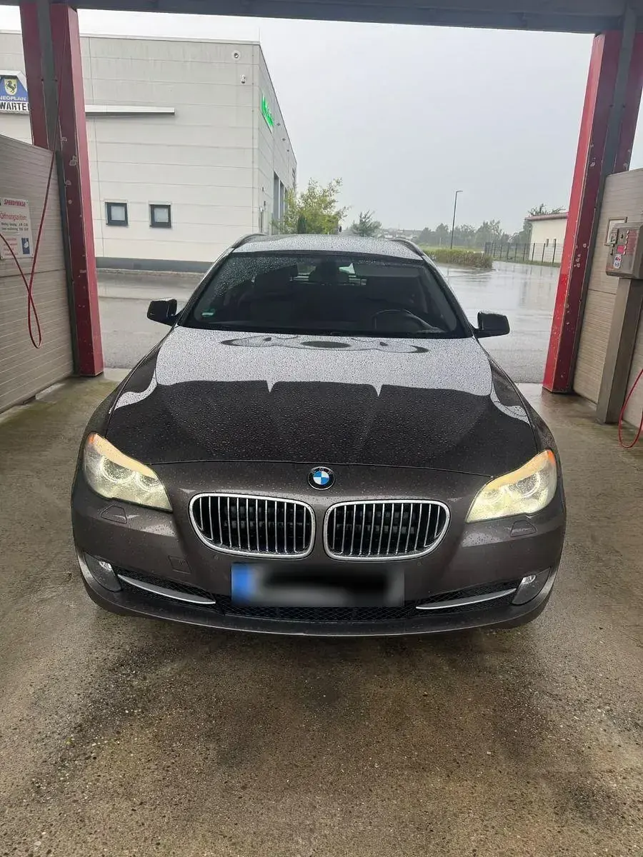 Gebraucht BMW 520 184 PS (135 kW) 2011 Kombi
