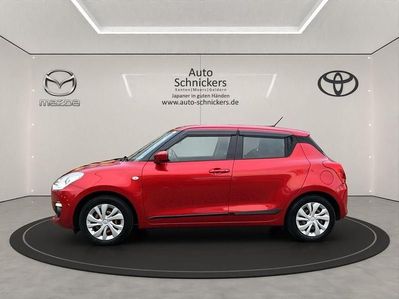 Gebraucht Suzuki Swift Club 90 PS (66 kW) 2019 Rot Kleinwagen