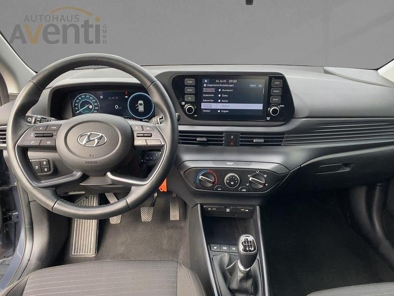Gebraucht Hyundai i20 Trend 101 PS (74 kW) 2024 Grau Kleinwagen