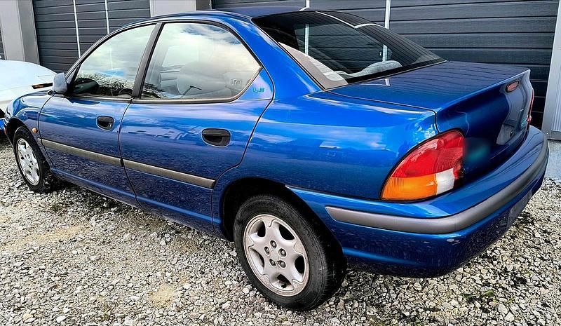 Gebraucht Chrysler Neon 133 PS (97 kW) 1995 Blau Limousine