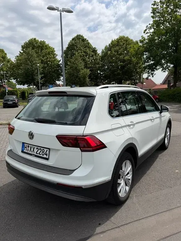 Gebraucht VW Tiguan 150 PS (110 kW) 2018 Weiß SUV