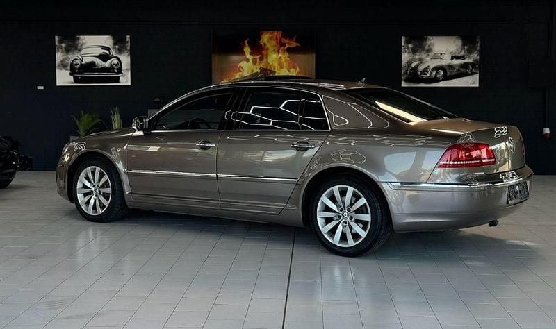 Gebraucht VW Phaeton 239 PS (175 kW) 2010 Grau Limousine