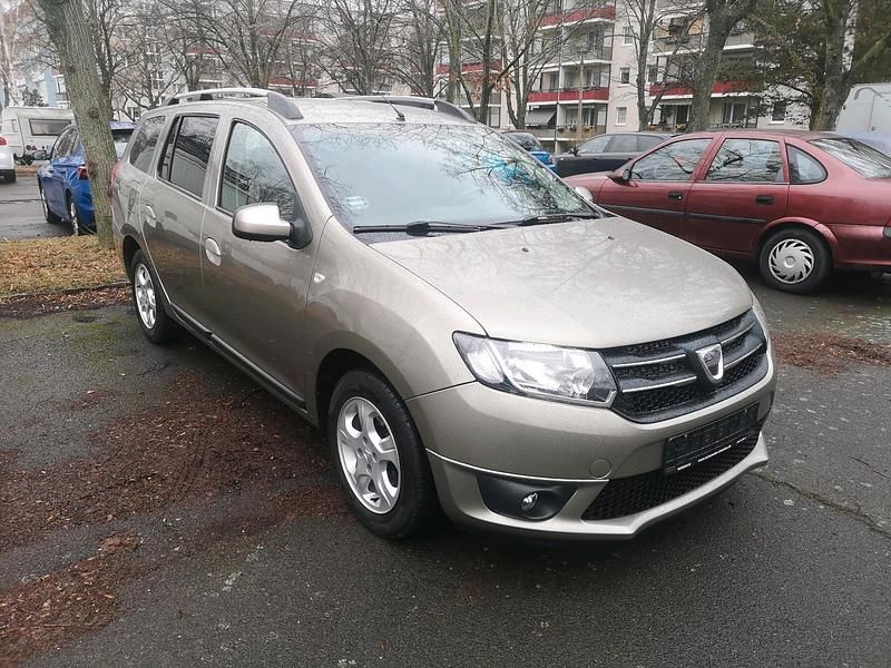 Beige Gebraucht 2014 Dacia Logan Lauréate Kombi | 5.750 € - Bild 1/4