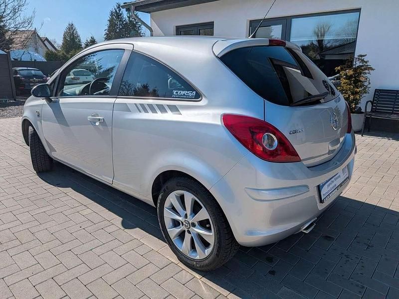 Second-hand Opel Corsa 87 CP (63 kW) 2012 Argintiu Hatchback