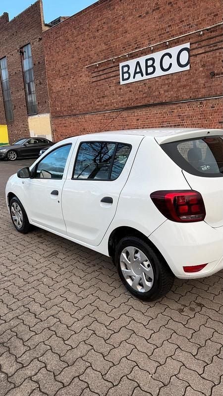 Gebraucht Dacia Sandero 86 PS (63 kW) 2018 Weiß Limousine