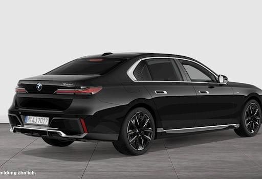 Gebraucht BMW 740 Executive 299 PS (219 kW) 2025 Schwarz Limousine