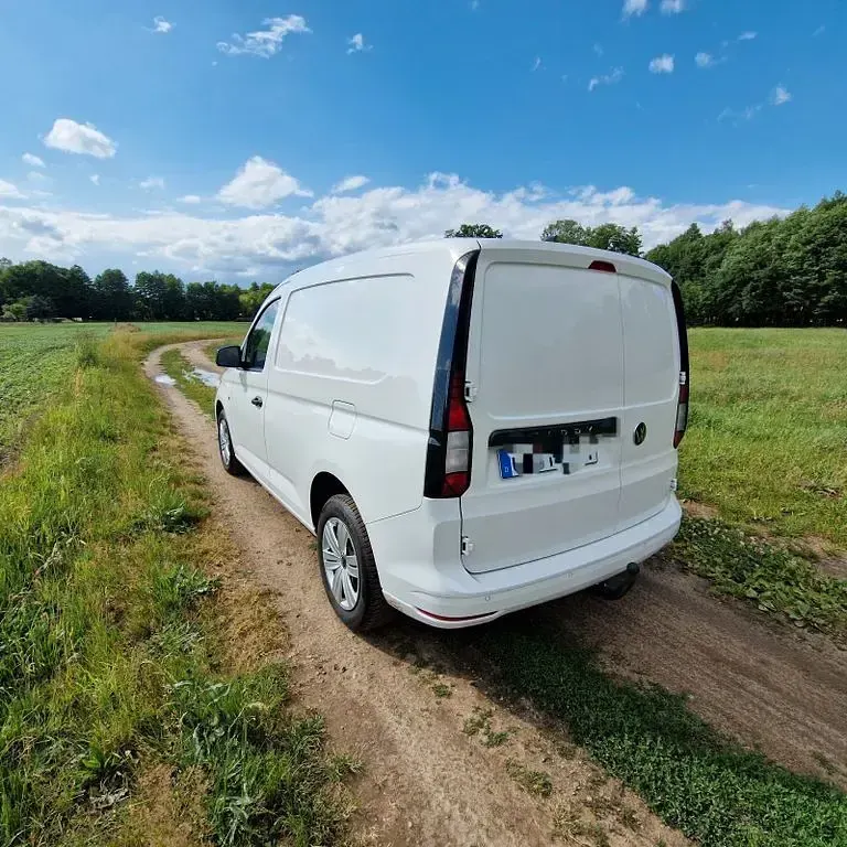 Gebraucht VW Caddy 102 PS (75 kW) 2024 Weiß Van / Kleinbus