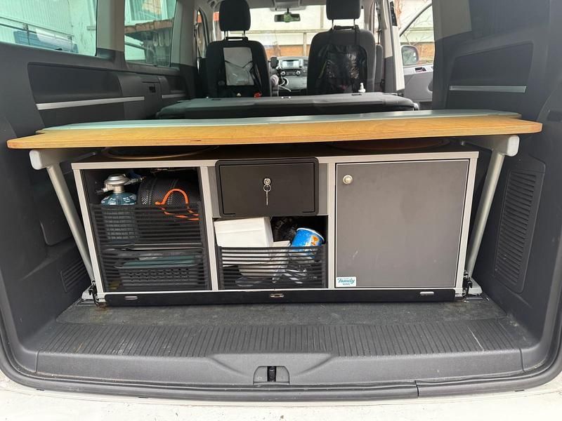 Usata VW Multivan 140 CV (102 kW) 2015 Bianco Monovolume