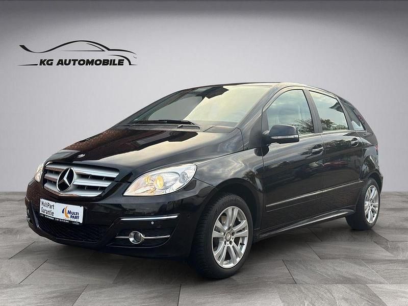 Schwarz Gebraucht 2009 Mercedes B200 Van / Kleinbus | 7.999 € (Etwas zu teuer) - Bild 1/4