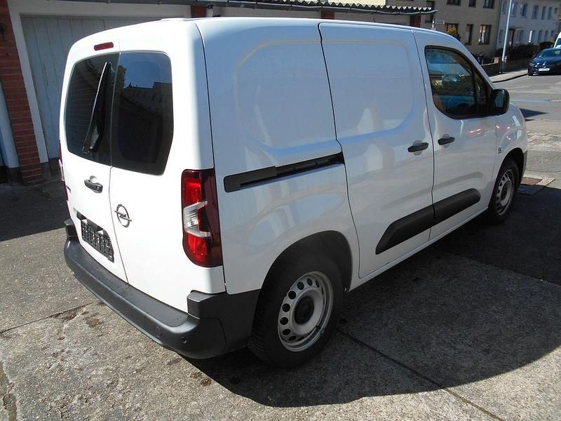 Gebraucht Opel Combo Edition 102 PS (75 kW) 2022 Weiß Van / Kleinbus