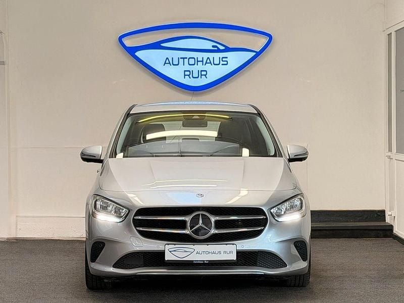 Gebraucht Mercedes B200 Progressive 150 PS (110 kW) 2019 Grau Van / Kleinbus