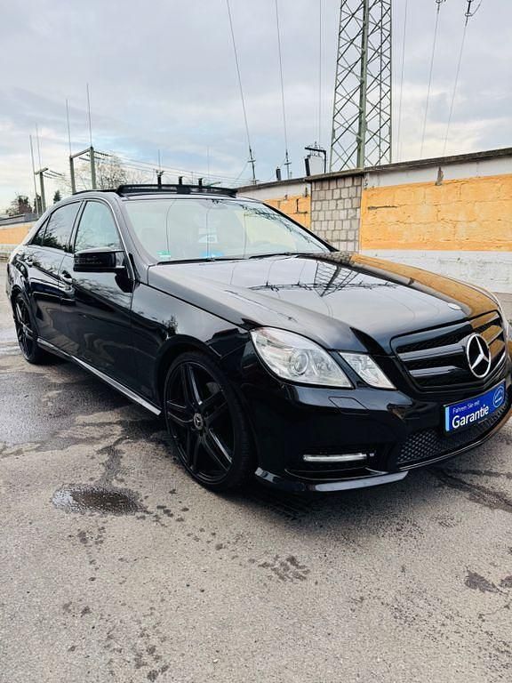 Gebraucht Mercedes E350 306 PS (225 kW) 2013 Schwarz Limousine