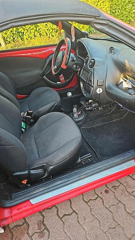 Gebraucht Ford StreetKa 95 PS (69 kW) 2003 Rot Cabrio