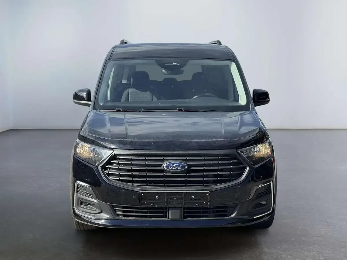 Neu Ford Tourneo Titanium 116 PS (85 kW) 2026 Dusky silber metallic Van / Kleinbus