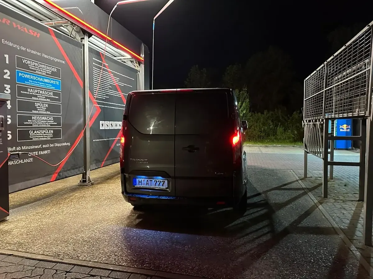 Gebraucht Ford Transit Custom 136 PS (100 kW) 2024 Grau Van / Kleinbus