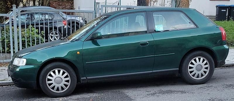 Grün Gebraucht 2000 Audi A3 Ambiente Limousine | 3.000 € (Teuer) - Bild 1/3