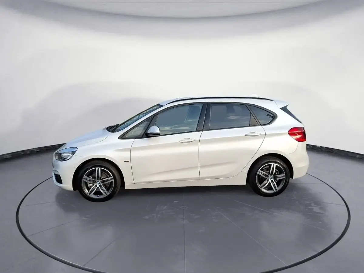 Gebraucht BMW 218 Active Tourer Sport Line 136 PS (100 kW) 2018 Van / Kleinbus
