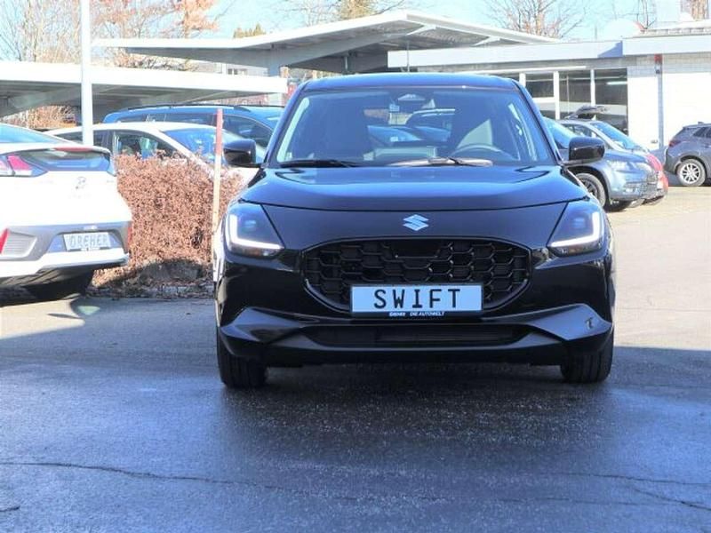 Neu Suzuki Swift Comfort 83 PS (61 kW) 2025 Super black pearl metallic Kleinwagen