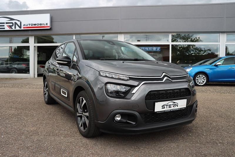 Platiniumgrau Gebraucht 2021 Citroën C3 Shine Kleinwagen | 12.590 € (Fairer Preis) - Bild 1/4