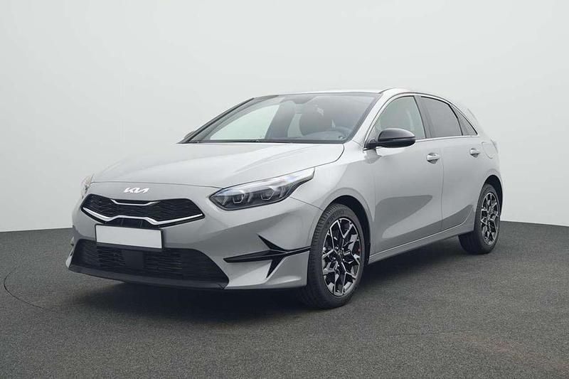 Gebraucht Kia Ceed 101 PS (74 kW) 2025 Wolf gray m Kleinwagen