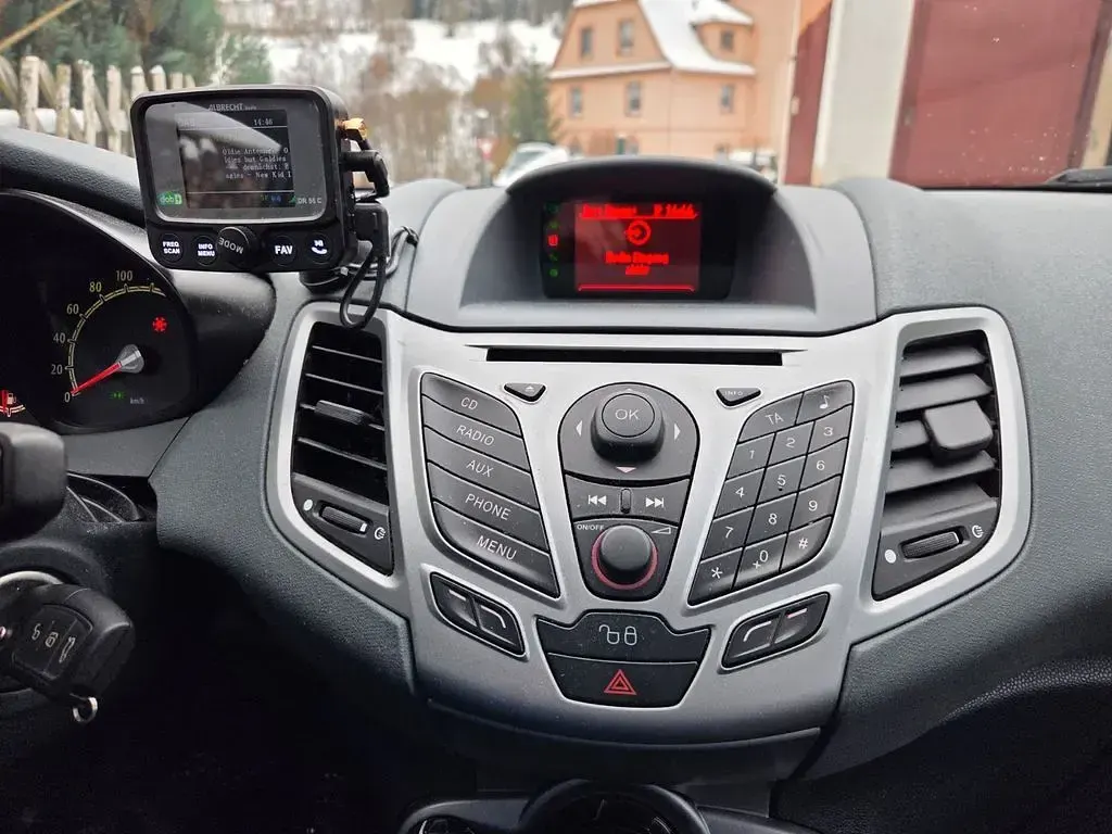 Gebraucht Ford Fiesta Trend 97 PS (71 kW) 2009 Schwarz Limousine
