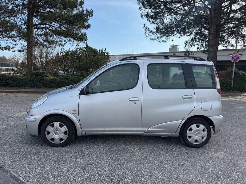 Gebraucht Toyota Yaris Sol 84 PS (61 kW) 2005 Silber Kombi
