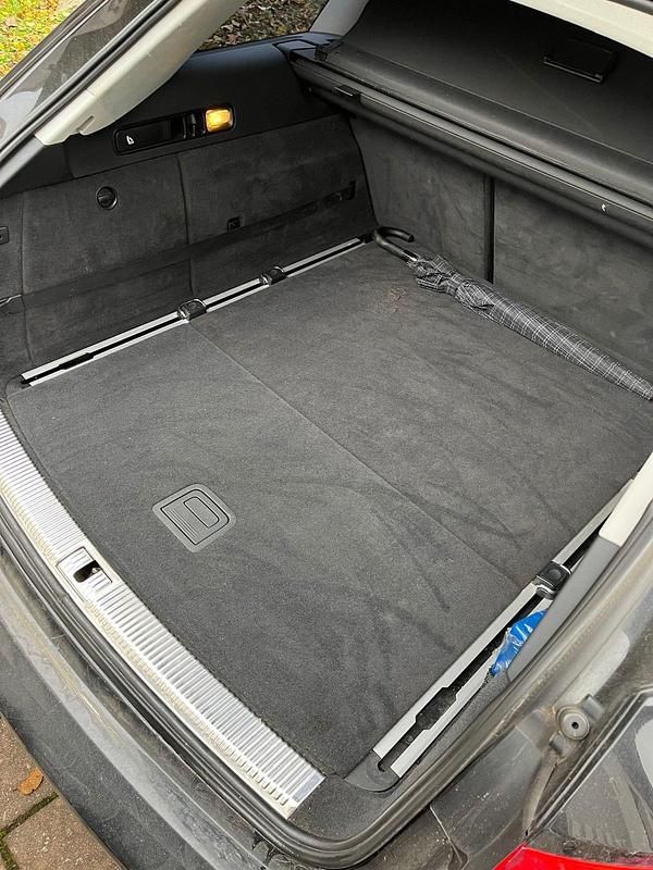 Gebraucht Audi A6 Comfort 320 PS (235 kW) 2012 Schwarz Kombi